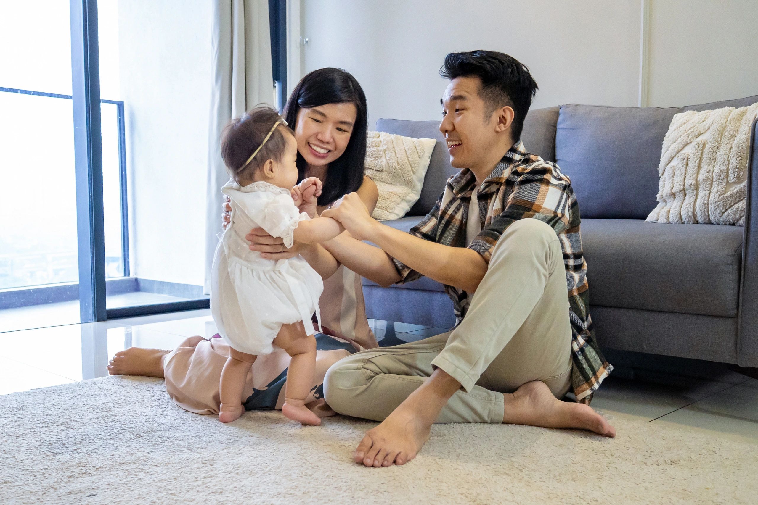 happy woman personal growth coaching minimalist